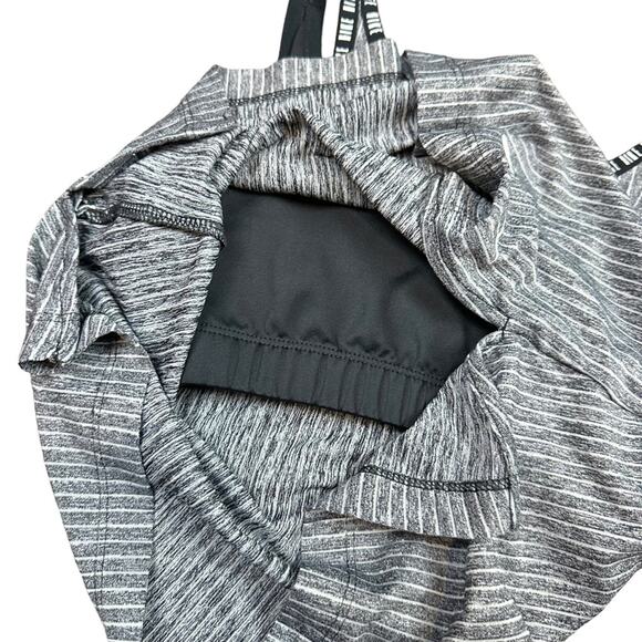 Nike Girls 2 In 1 Dri Fit Tank Size XS 6-7 Built In Bra - Picture 5 of 7